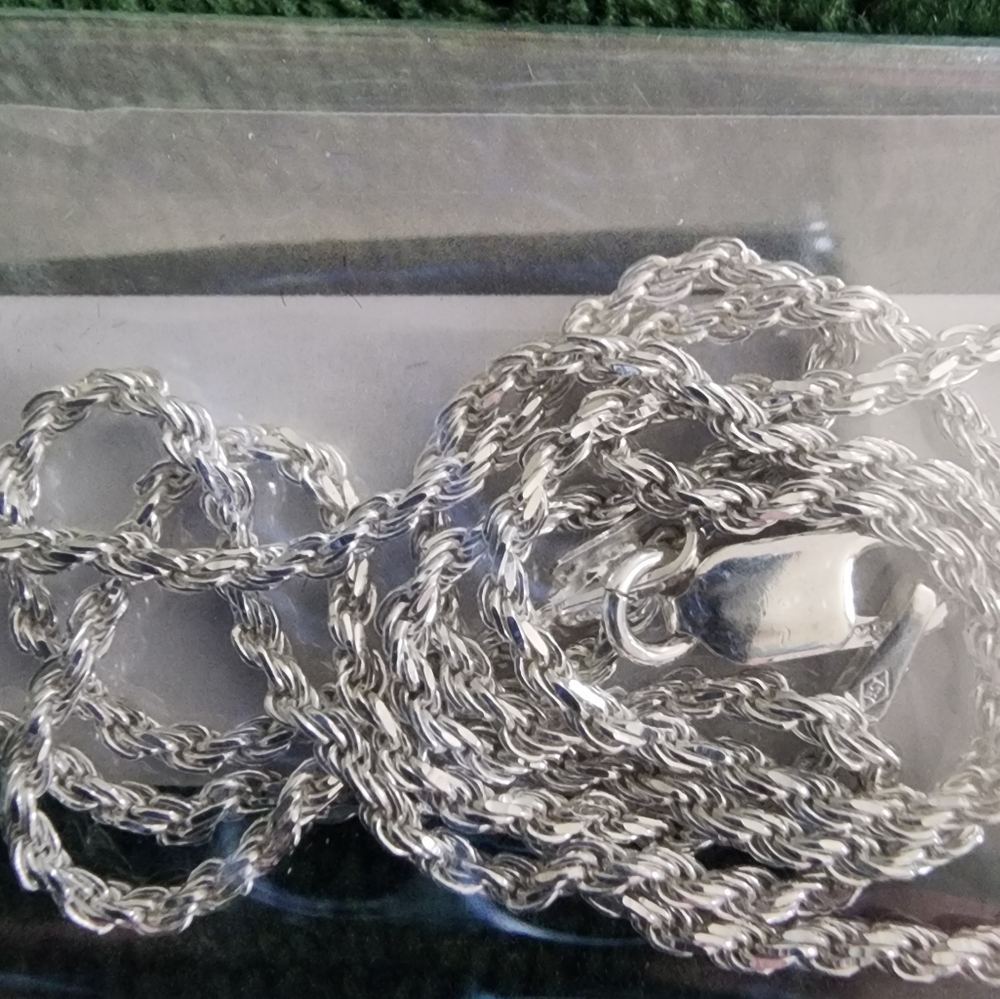 18" Sterling Silver Serpentine Chain